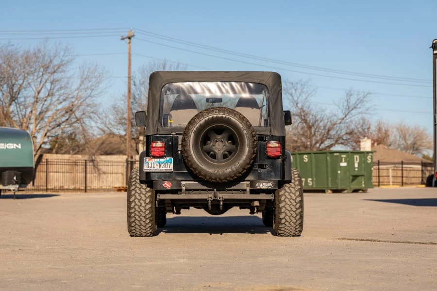 1993 Jeep YJ Wrangler - Image 5 of 31