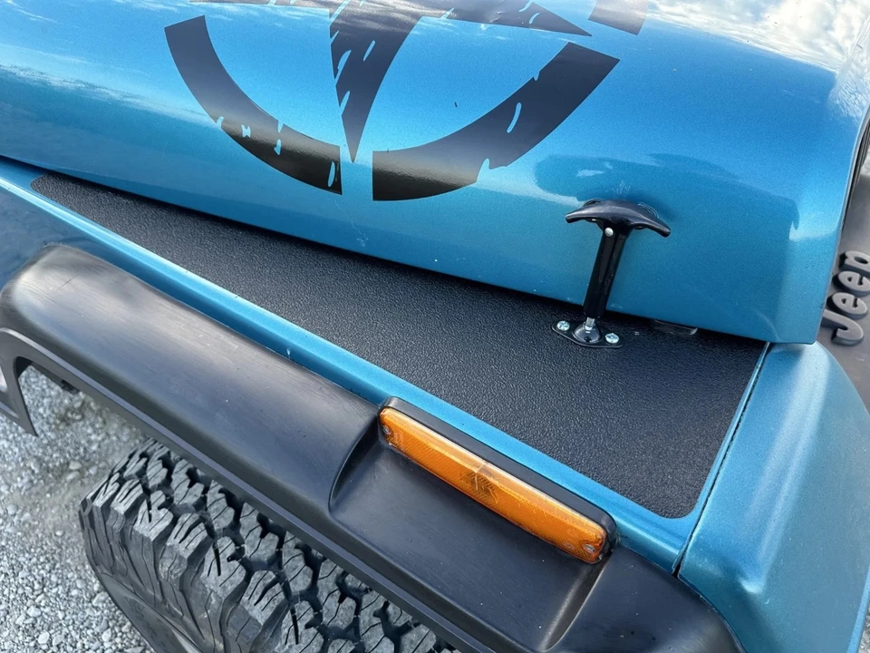 1993 Jeep YJ Wrangler - Image 22 of 31