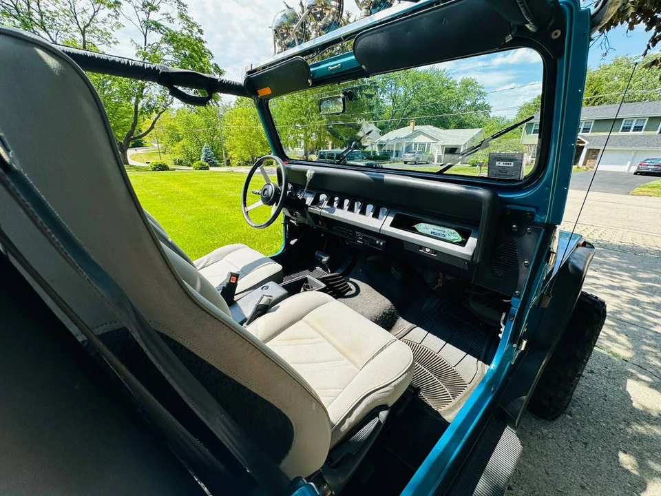 1993 Jeep YJ Wrangler - Image 7 of 13