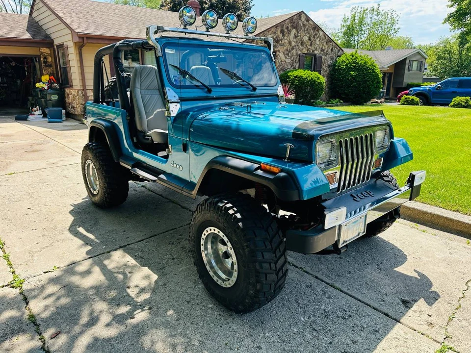 1993 Jeep YJ Wrangler - Image 10 of 13