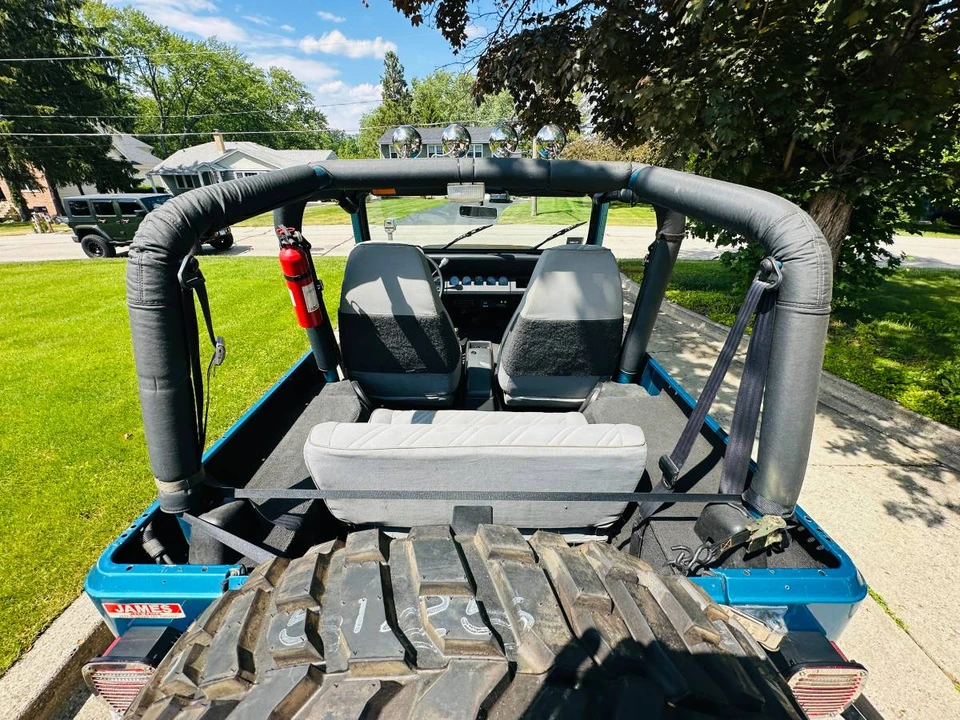 1993 Jeep YJ Wrangler - Image 5 of 13