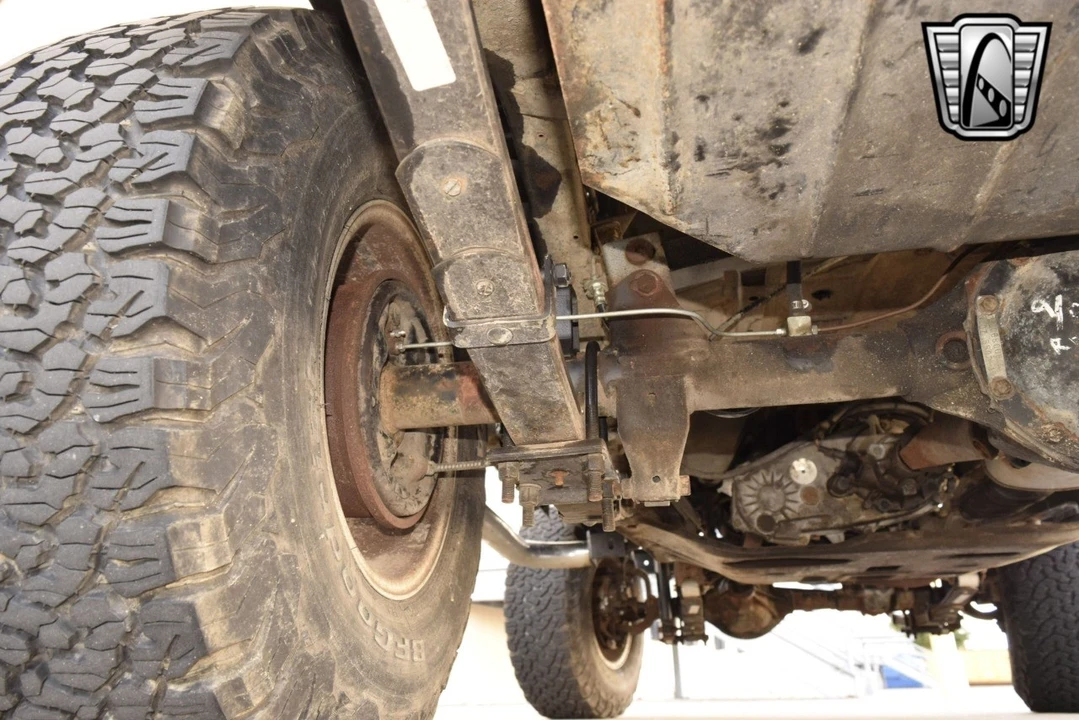 1993 Jeep YJ Wrangler - Image 17 of 21