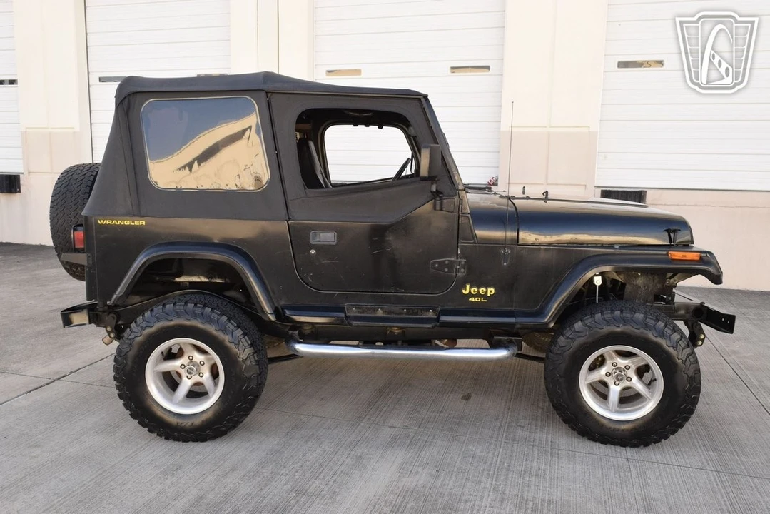 1993 Jeep YJ Wrangler - Image 17 of 21