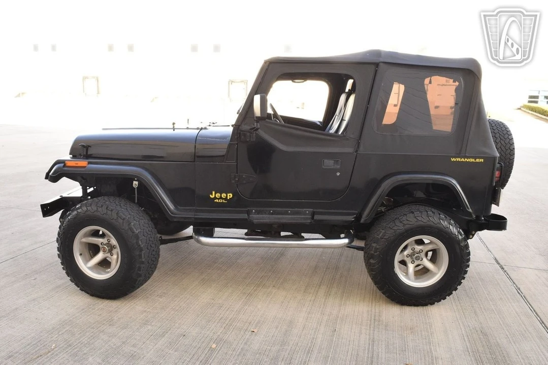 1993 Jeep YJ Wrangler - Image 5 of 21