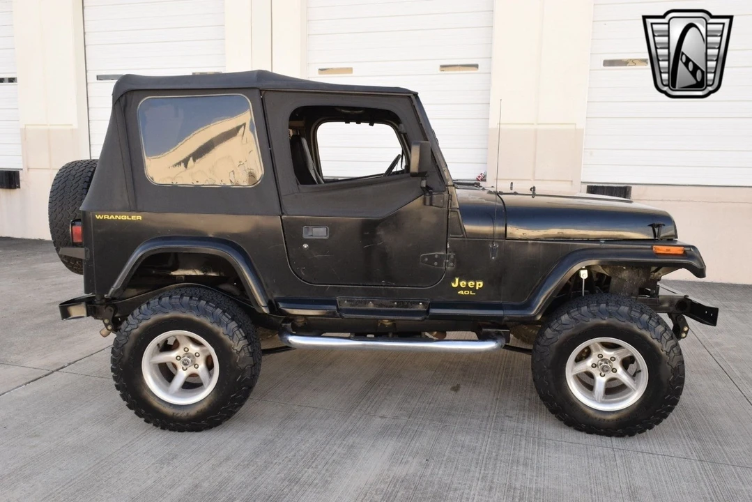 1993 Jeep YJ Wrangler - Image 7 of 12