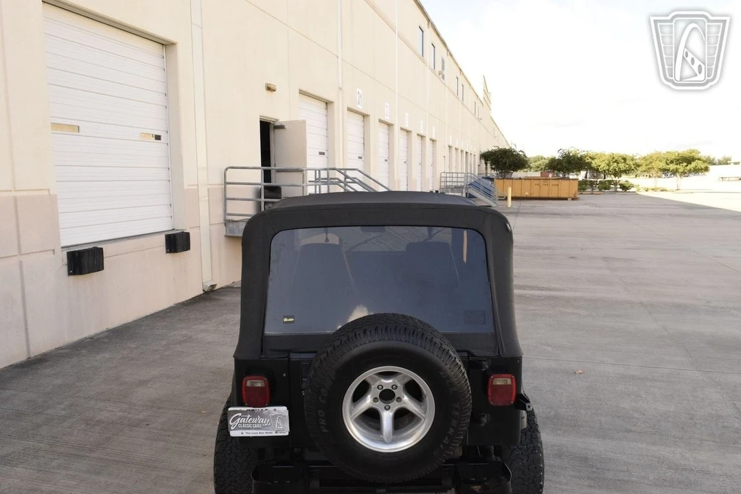 1993 Jeep YJ Wrangler - Image 11 of 21