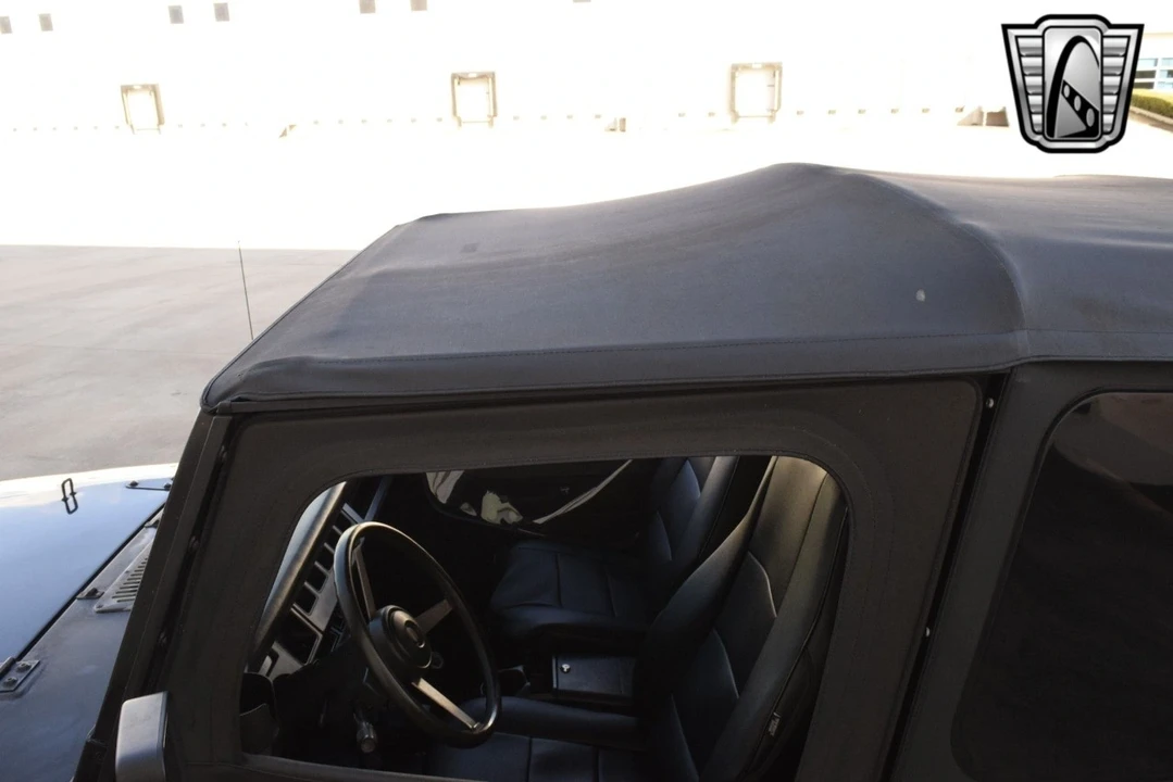 1993 Jeep YJ Wrangler - Image 10 of 12