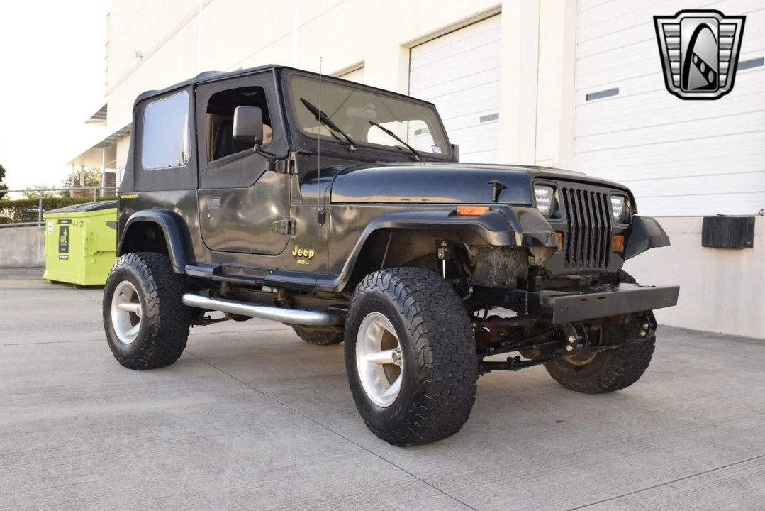 1993 Jeep YJ Wrangler - Image 8 of 12