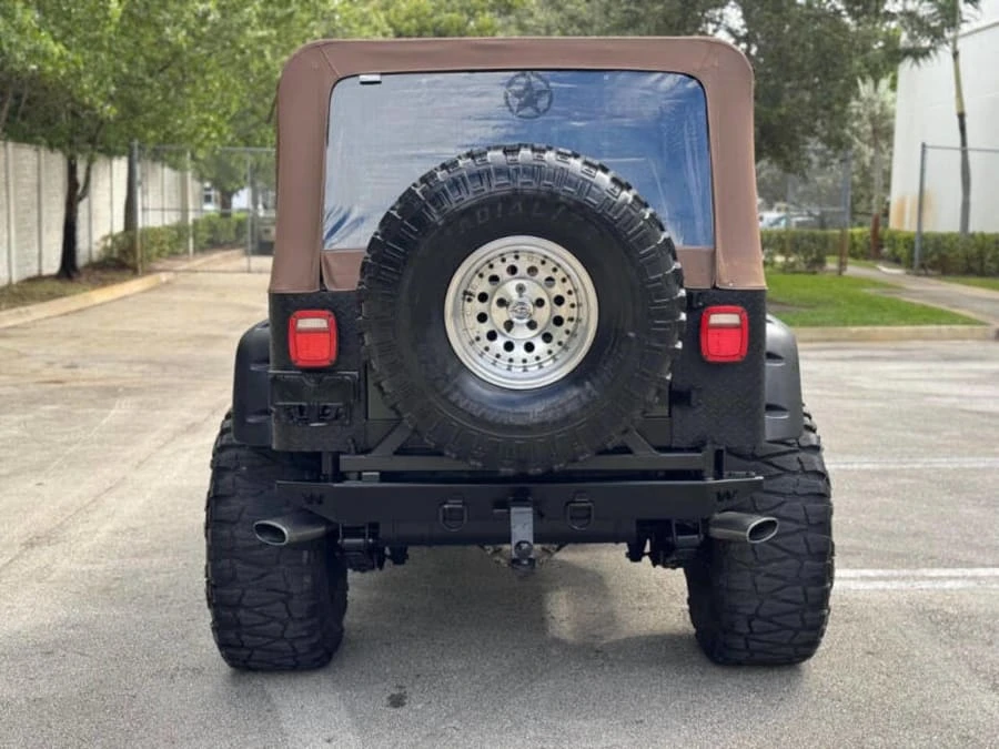 1993 Jeep YJ Wrangler - Image 6 of 31