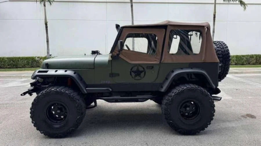 1993 Jeep YJ Wrangler - Image 5 of 31