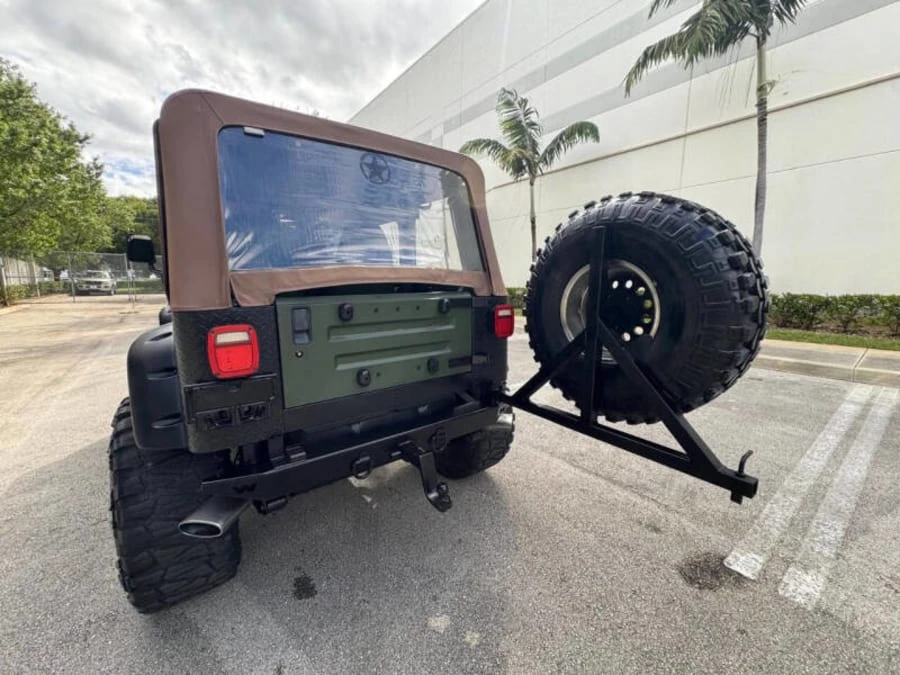1993 Jeep YJ Wrangler - Image 7 of 31
