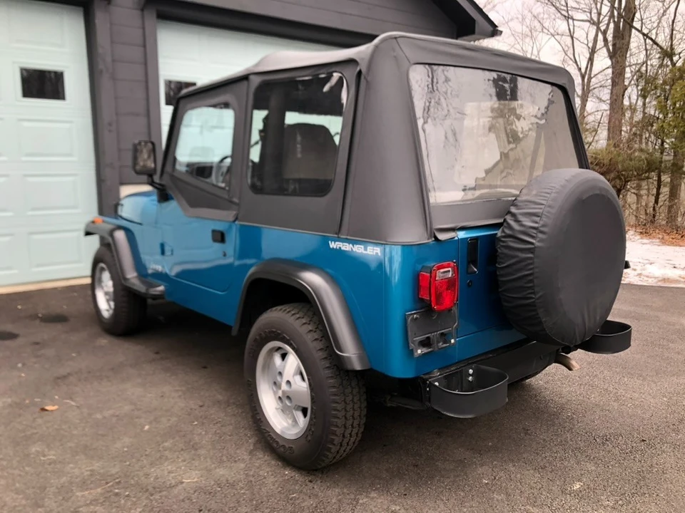 1993 Jeep YJ Wrangler - Image 16 of 21