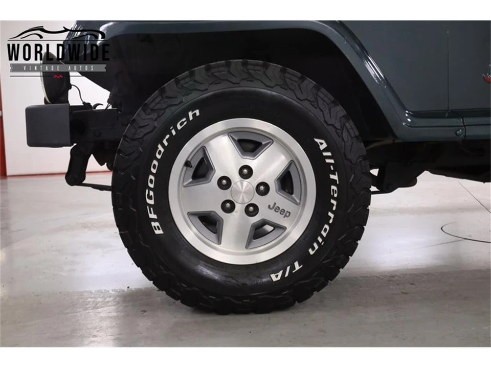 1993 Jeep YJ Wrangler - Image 16 of 31