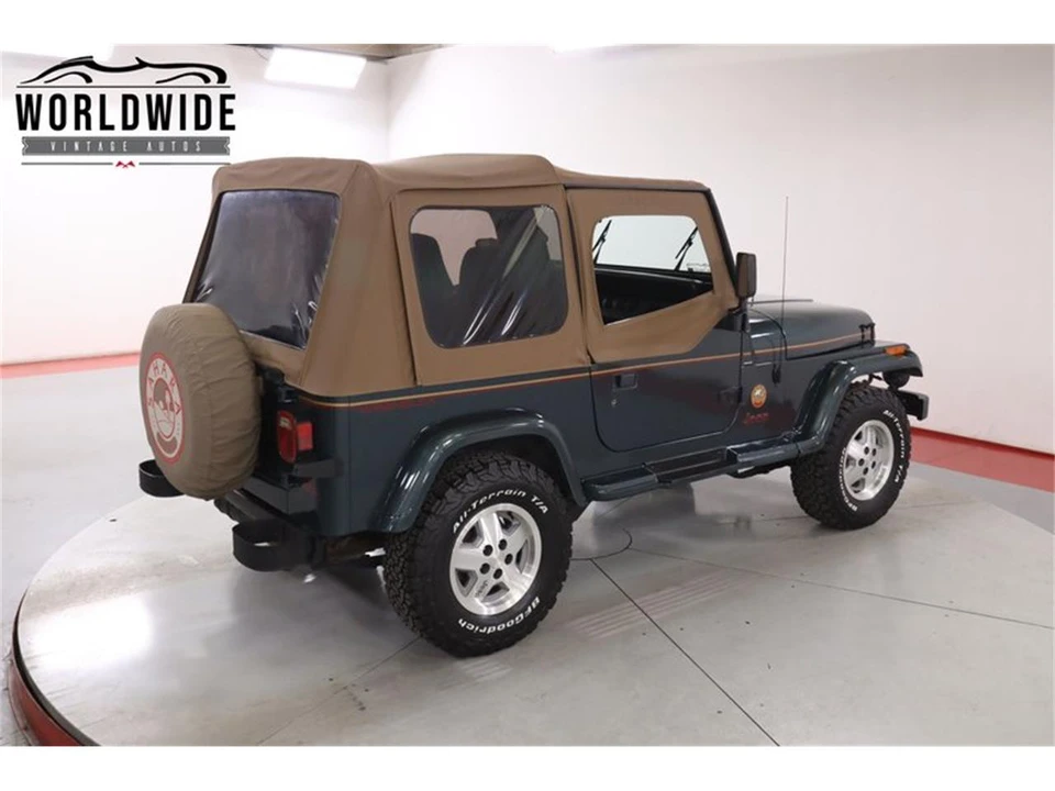 1993 Jeep YJ Wrangler - Image 10 of 31