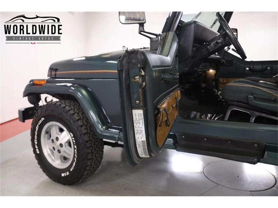 1993 Jeep YJ Wrangler - Image 29 of 31