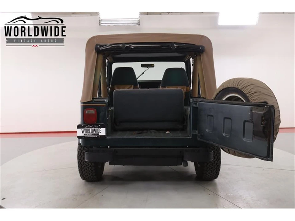 1993 Jeep YJ Wrangler - Image 23 of 31