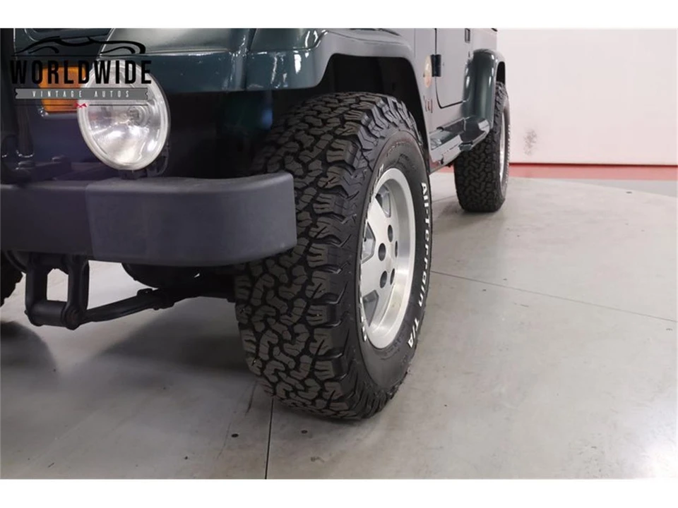 1993 Jeep YJ Wrangler - Image 15 of 31