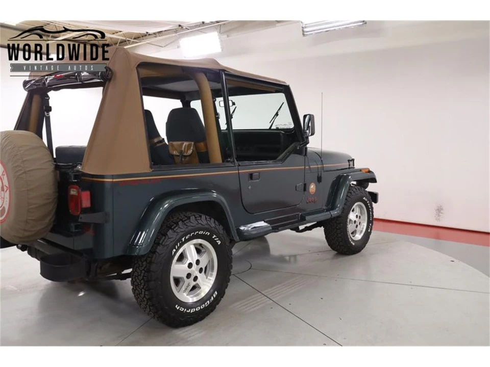 1993 Jeep YJ Wrangler - Image 27 of 31