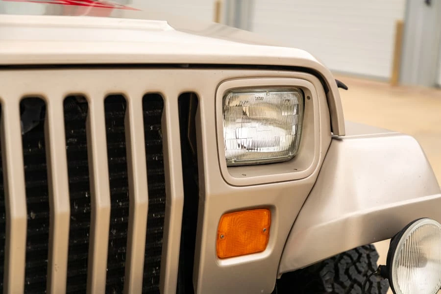 1993 Jeep YJ Wrangler - Image 11 of 27