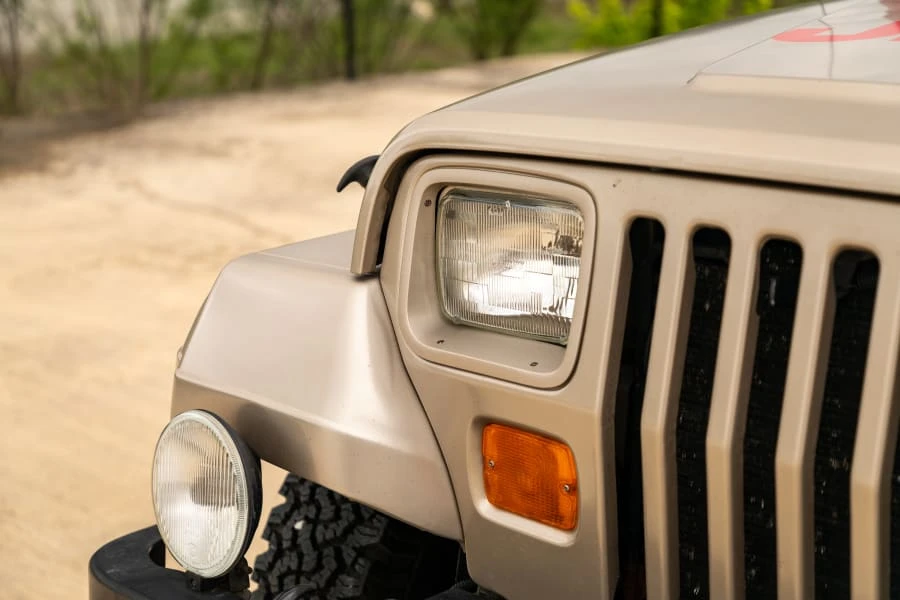 1993 Jeep YJ Wrangler - Image 6 of 27