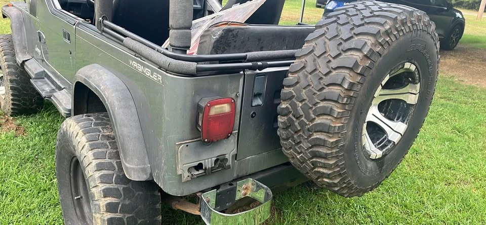1993 Jeep YJ Wrangler - Image 6 of 8