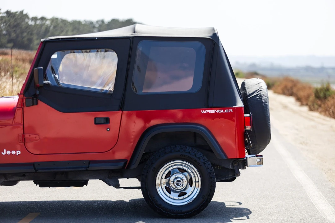 1993 Jeep YJ Wrangler - Image 27 of 31