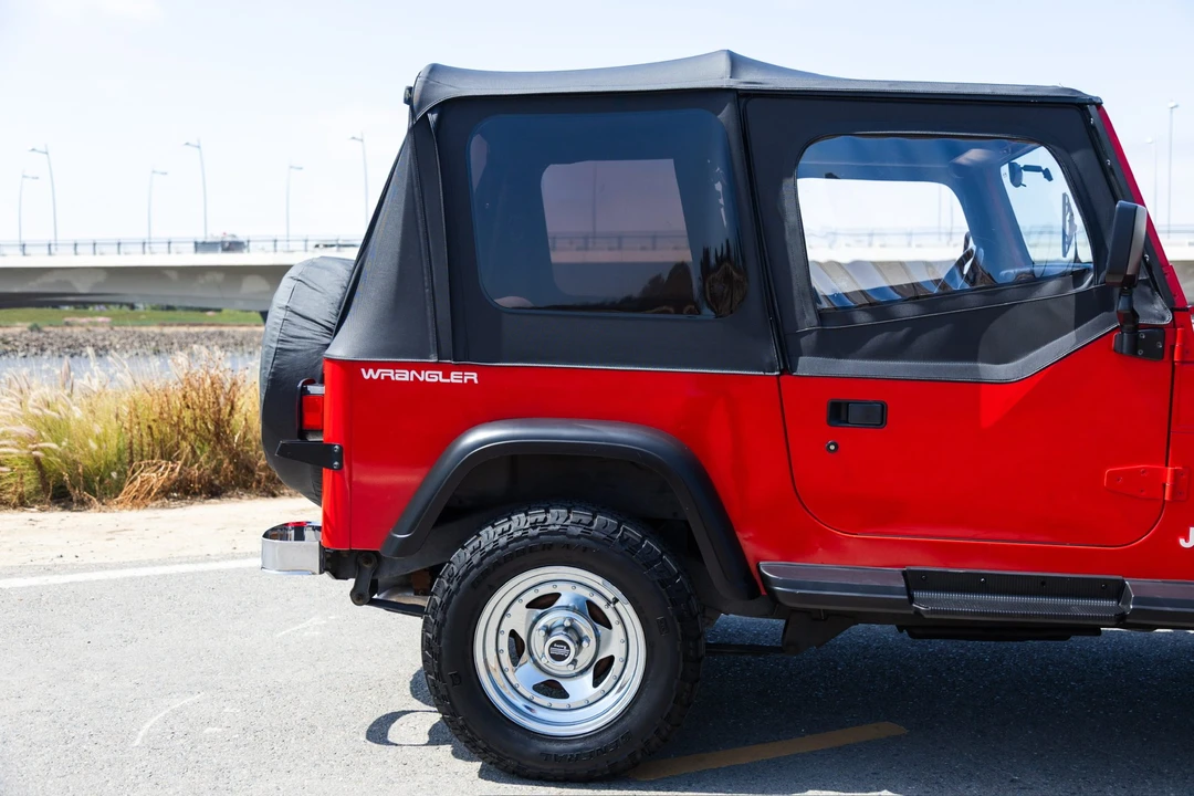 1993 Jeep YJ Wrangler - Image 24 of 31
