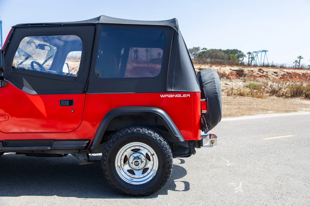 1993 Jeep YJ Wrangler - Image 26 of 31