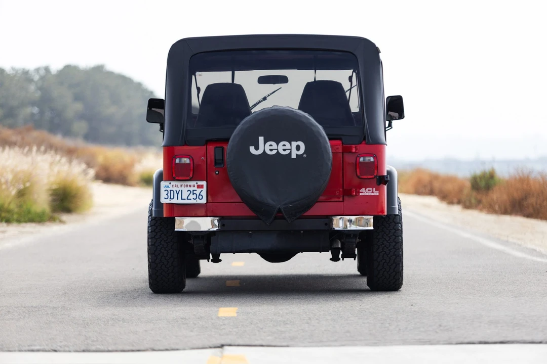 1993 Jeep YJ Wrangler - Image 17 of 31