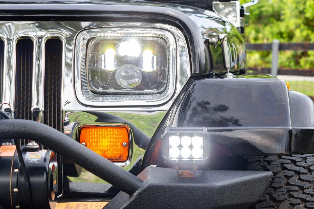 1993 Jeep YJ Wrangler - Image 13 of 31