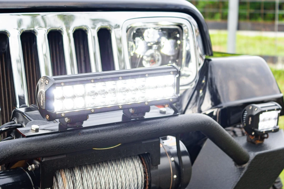 1993 Jeep YJ Wrangler - Image 21 of 31