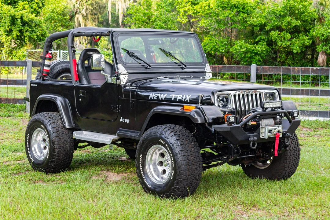 1993 Jeep YJ Wrangler - Image 9 of 31