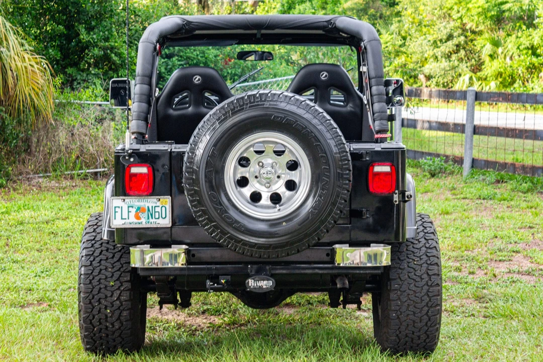 1993 Jeep YJ Wrangler - Image 5 of 31