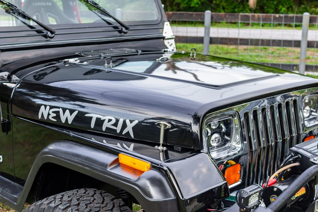 1993 Jeep YJ Wrangler - Image 14 of 31