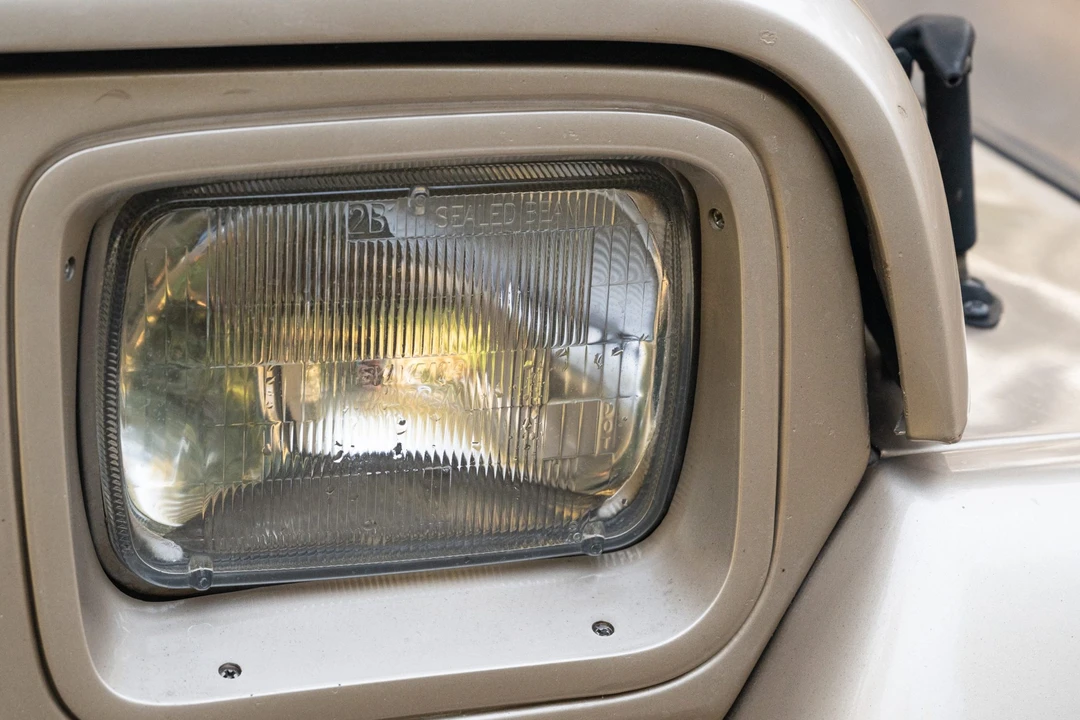 1993 Jeep YJ Wrangler - Image 13 of 31