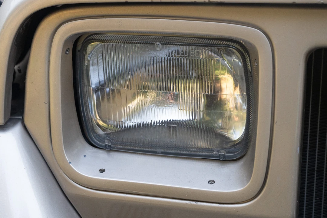 1993 Jeep YJ Wrangler - Image 20 of 31