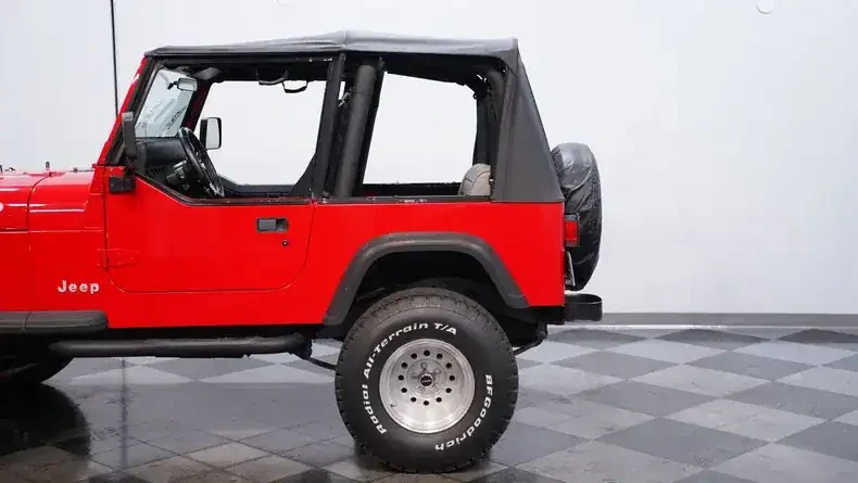 1993 Jeep YJ Wrangler - Image 24 of 31