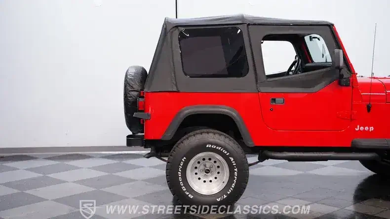 1993 Jeep YJ Wrangler - Image 27 of 31
