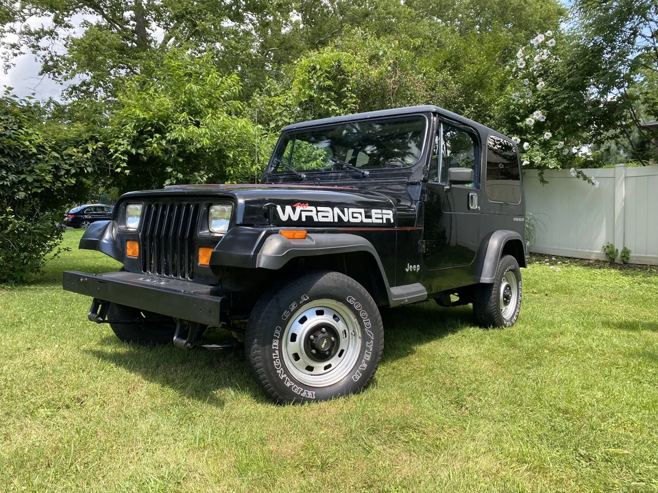 1993 Jeep YJ Wrangler - Image 10 of 31