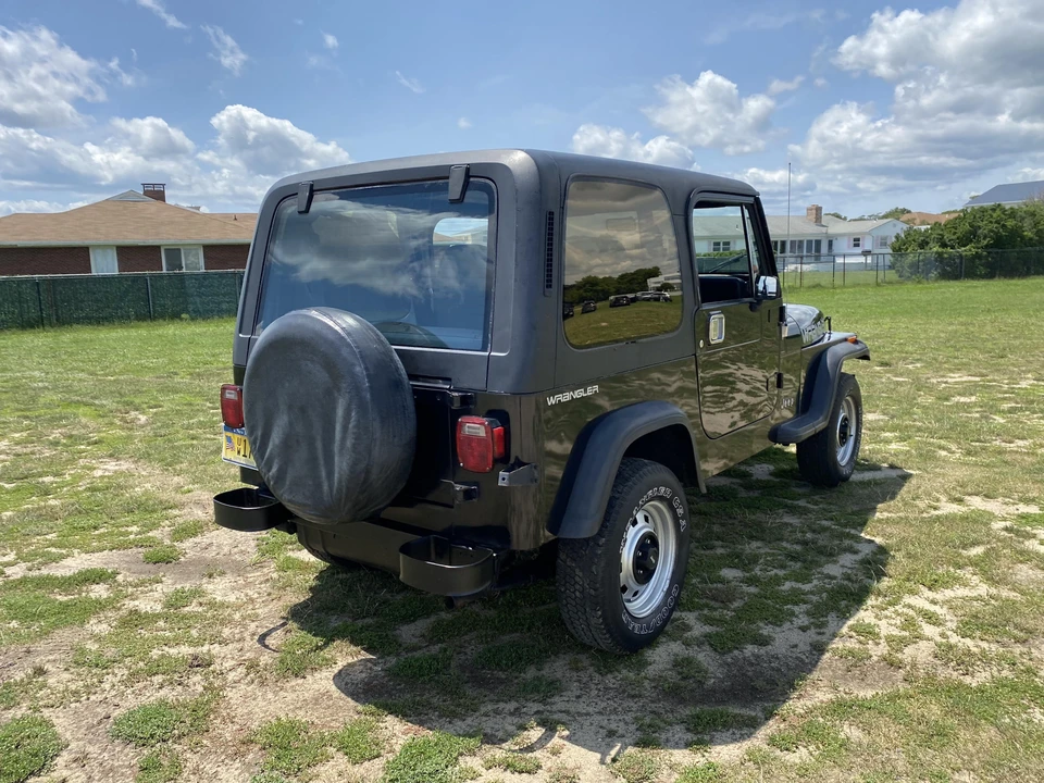 1993 Jeep YJ Wrangler - Image 20 of 31