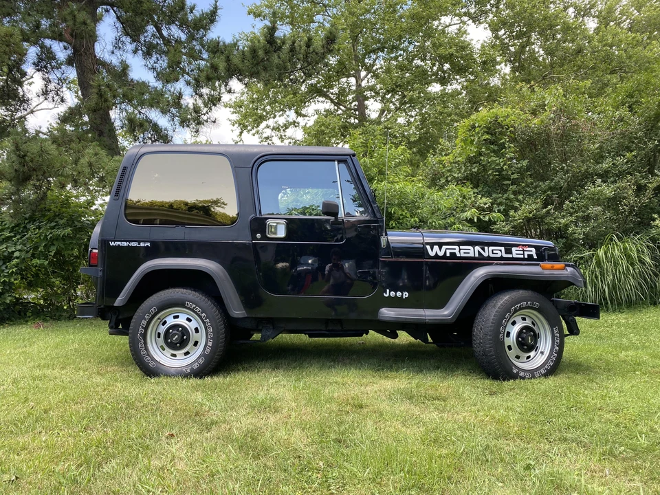 1993 Jeep YJ Wrangler - Image 24 of 31