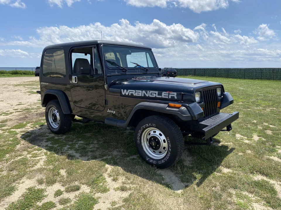 1993 Jeep YJ Wrangler - Image 26 of 31
