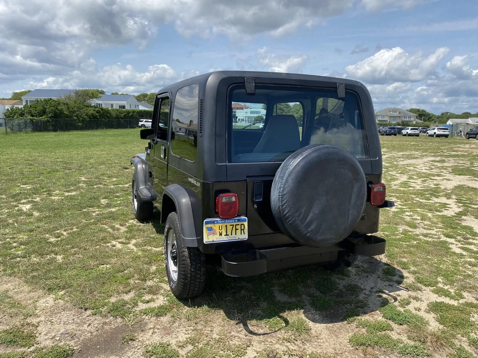 1993 Jeep YJ Wrangler - Image 18 of 31