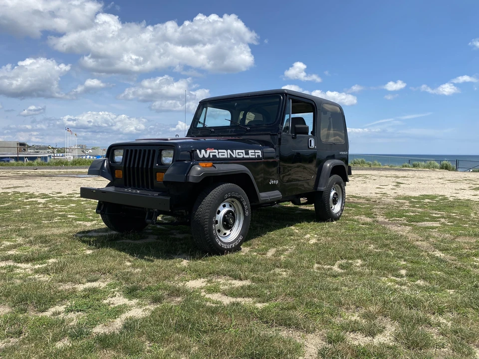 1993 Jeep YJ Wrangler - Image 11 of 31