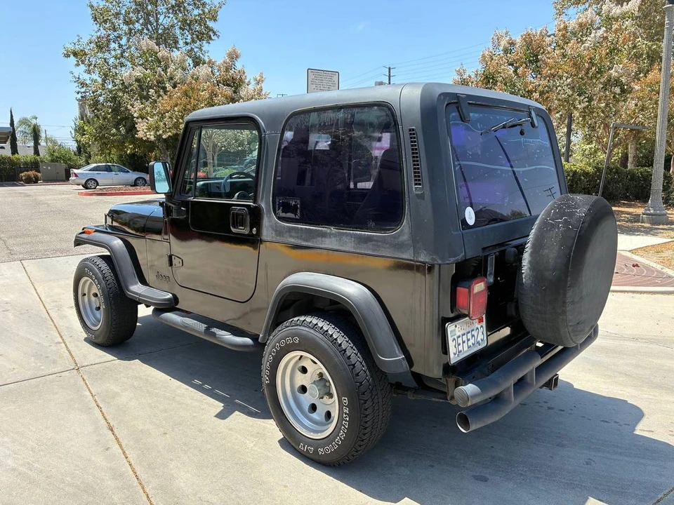 1993 Jeep YJ Wrangler - Image 3 of 17