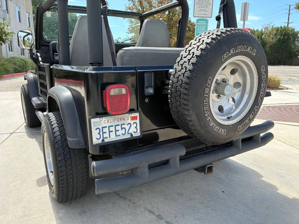 1993 Jeep YJ Wrangler - Image 17 of 17