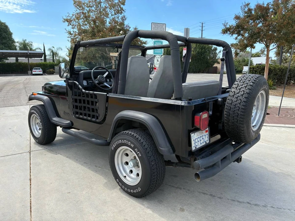 1993 Jeep YJ Wrangler - Image 3 of 17