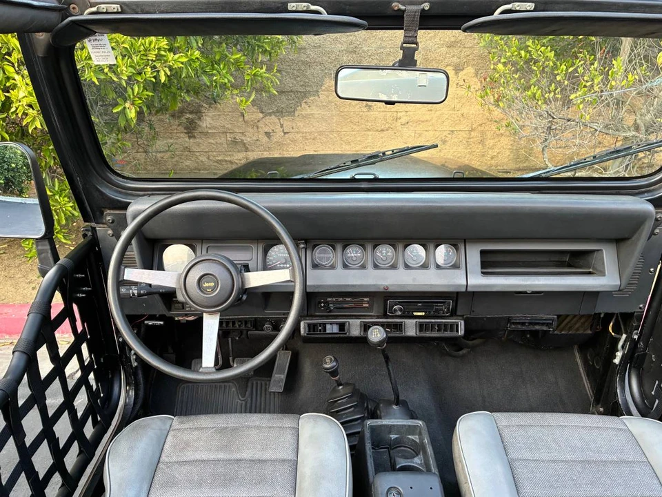 1993 Jeep YJ Wrangler - Image 8 of 17