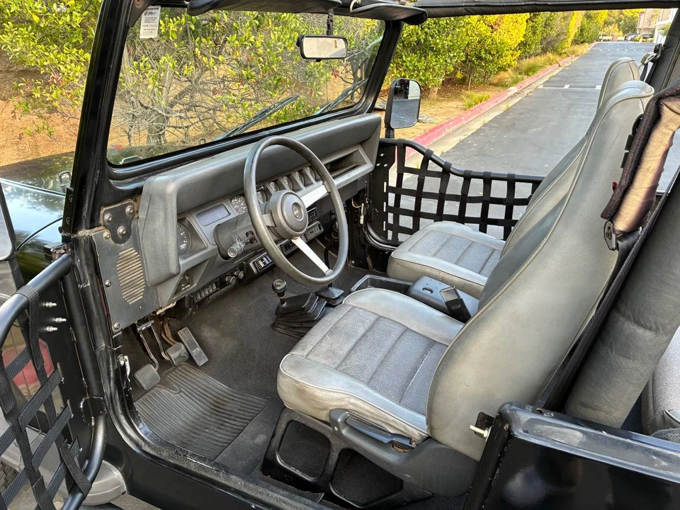 1993 Jeep YJ Wrangler - Image 9 of 17