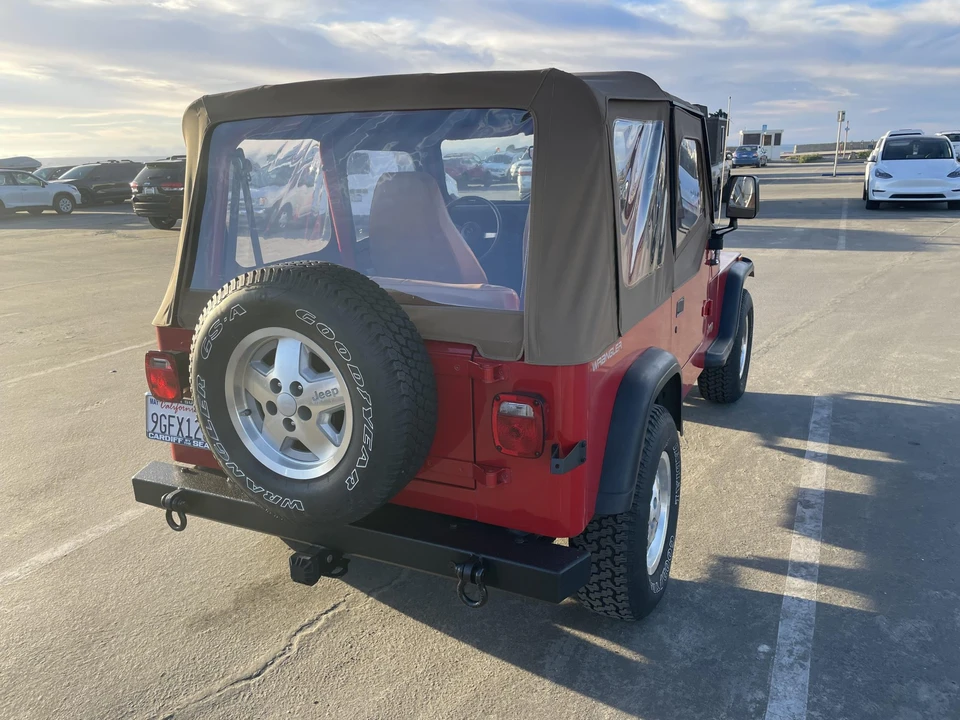 1993 Jeep YJ Wrangler - Image 8 of 31